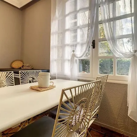 Apartment 1piece Avec Jardin Dans Mas De Caractere