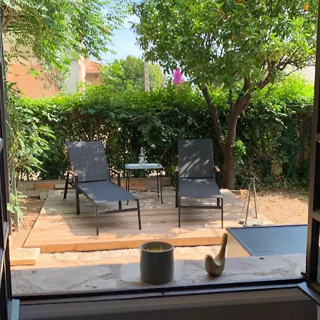 דירה 1piece Avec Jardin Dans Mas De Caractere